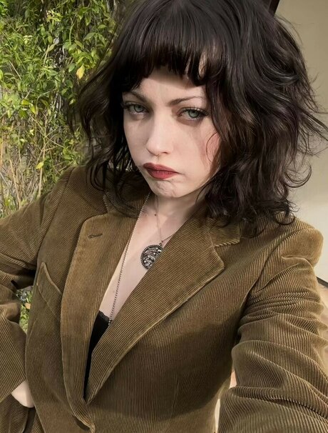 Violet Grohl model pornographic gallery