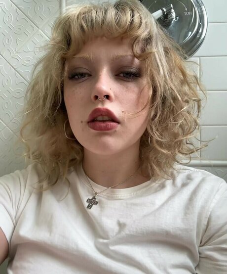 Violet Grohl star sex pics