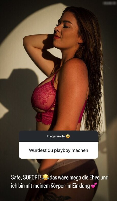 blonde famous onlyfans sexy nudes pic