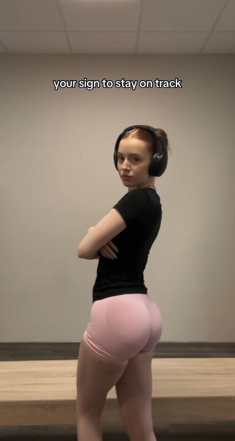 Annika eks pornstar top image