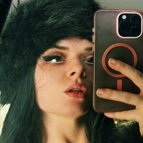 vermillionvixen pornographic actress pictures