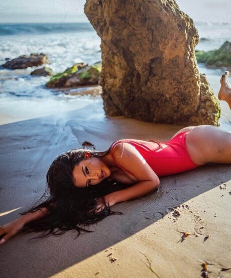 Ivana Santacruz perfect actress pictures