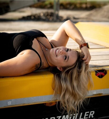 Alinas Landleben exclusive star pictures