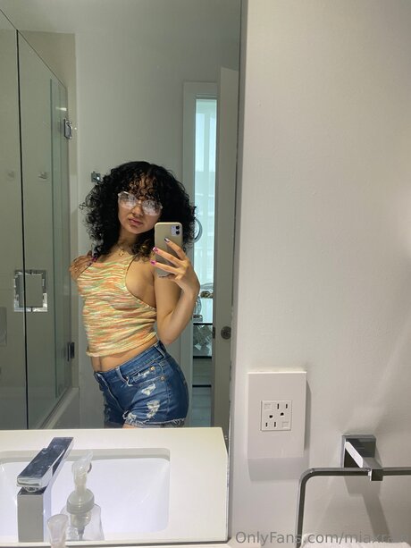 miaxrain model erotic pics