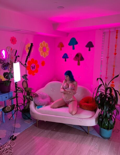 Jewelz Blu erotic actress gallery