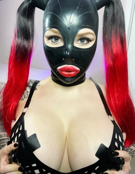 MissIvyRoseScarlett xxx actress galleries