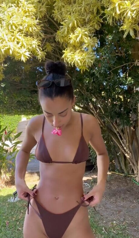 Yara Charry star sexy picture