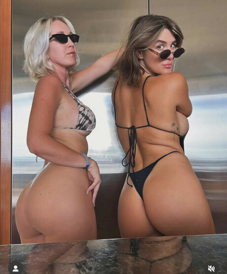 Jeneva From PARiTY nude model pic