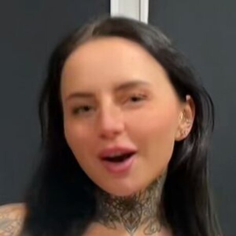 Layla Evans pretty star archive