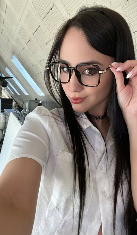 Alice Hernandez naked pornstar photo