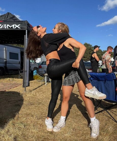 lara emilia star hd photos