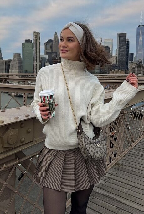 lara emilia exclusive model gallery