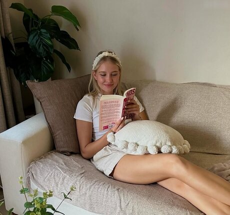 Juliet Small beautiful pornstar photo