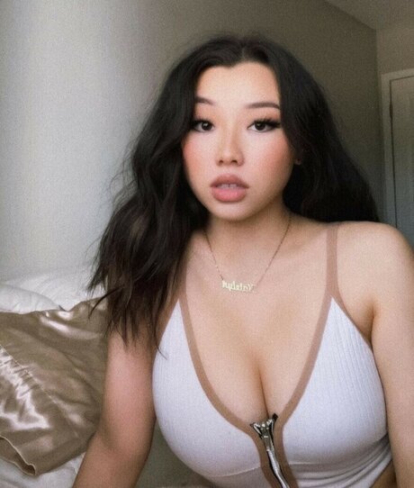 Katelyn Young xxx model photos