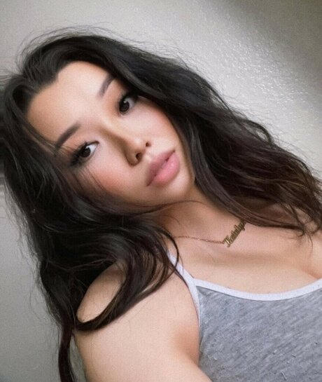 Katelyn Young pornstar beautiful img