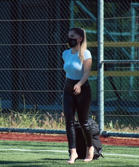 Elif Karaarslan pornstar hot photos