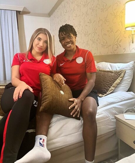 Elif Karaarslan exclusive actress img