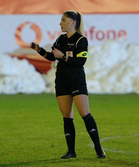 Elif Karaarslan model photo