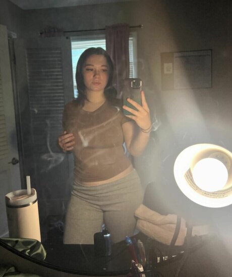 Caiidenn model sexy picture