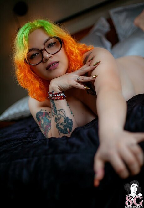 Iratzibeth exclusive model archive