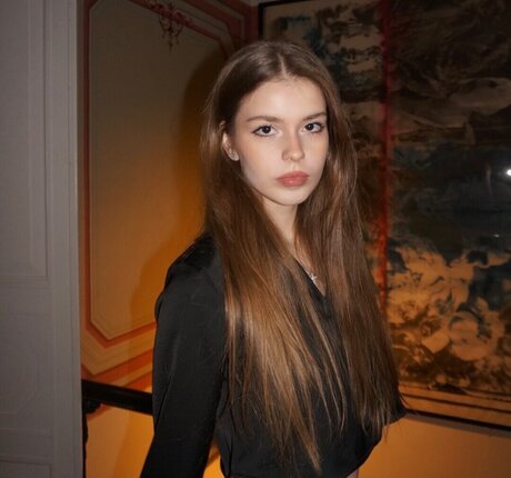 sosihue model naked image