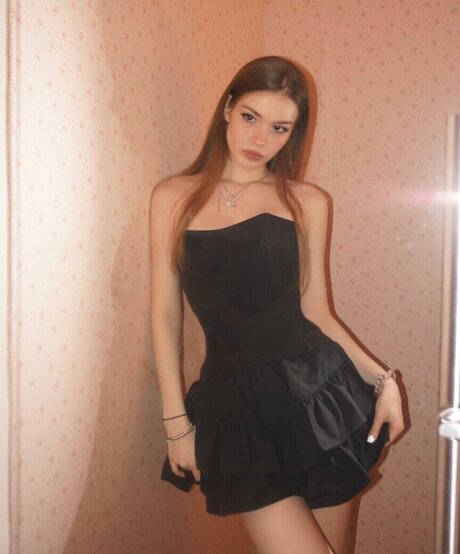 sosihue high quality model image