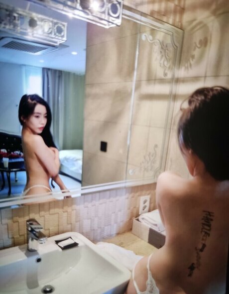 Bare hana model art gallery