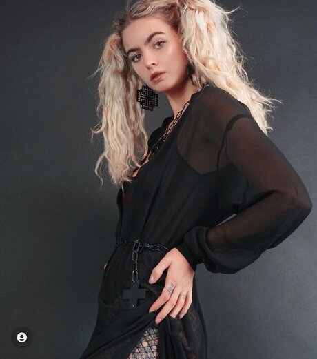 Nadine Bergmann perfect star archive