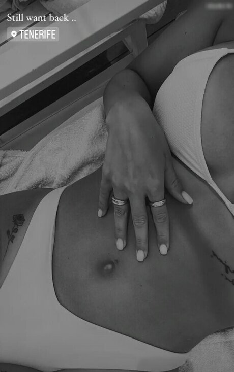 Lisa srmst model art galleries