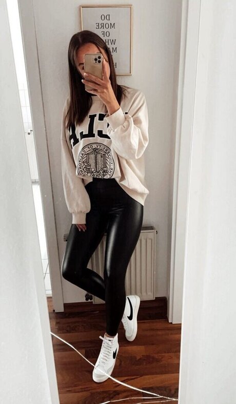 Lisa srmst porn model archive