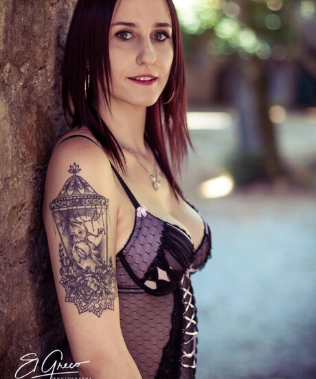 Justanotherwife30 pornstar erotic photo