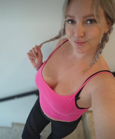 Milas Dream pornstar adult picture