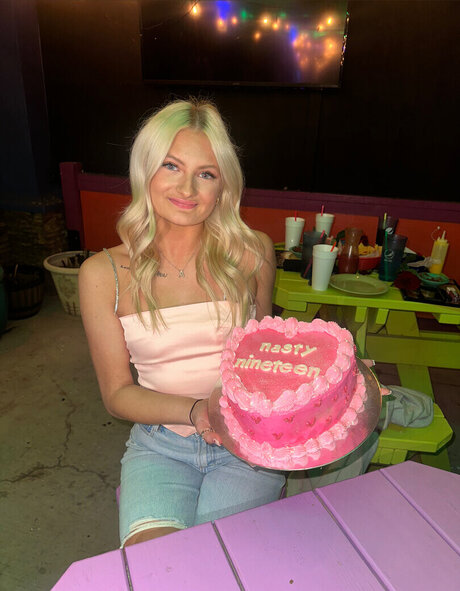 Alanna Kennedy erotic model gallery