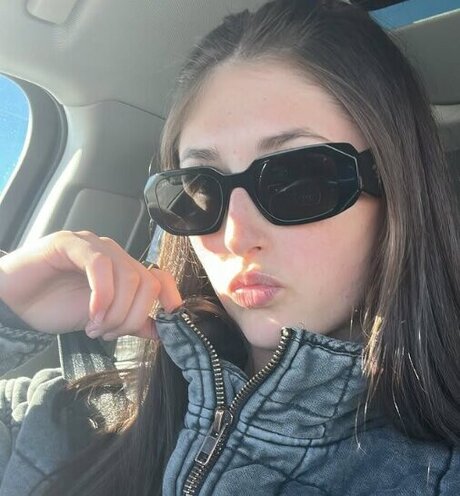 Lia Block adult model pictures