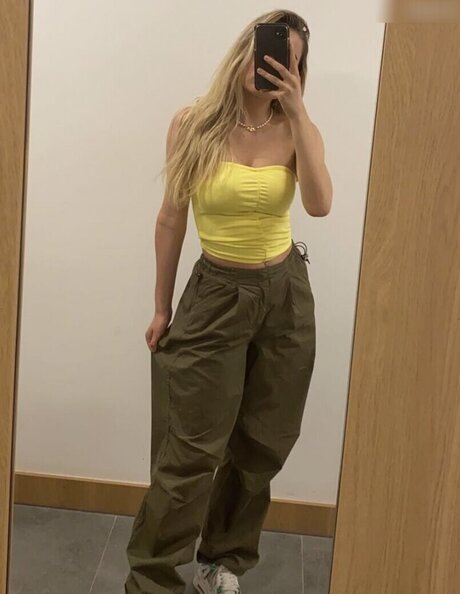 Snipsska sexy pornstar image