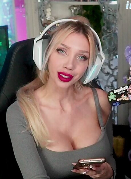 Intraventus model sexy img