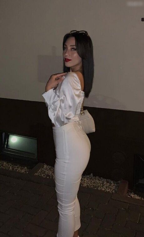 leonaankj star adult pictures