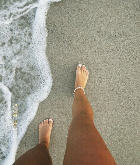 leonaankj model erotic photos