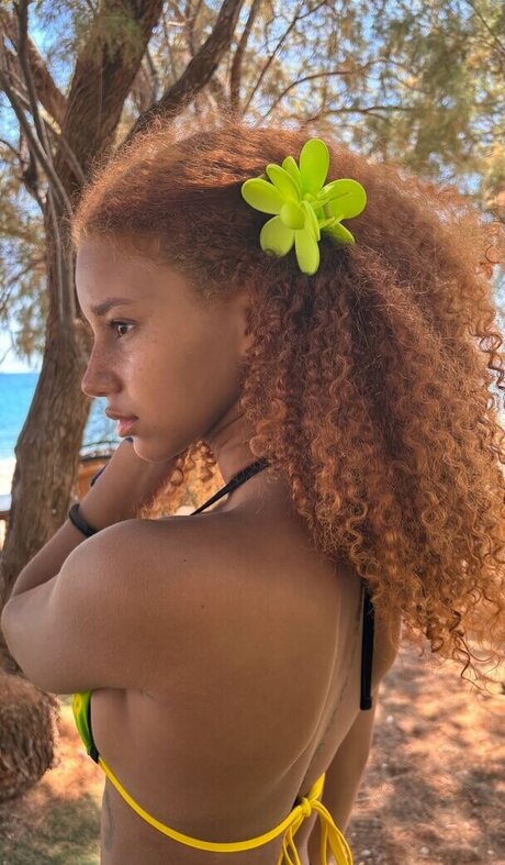 Chevelly model erotic photos