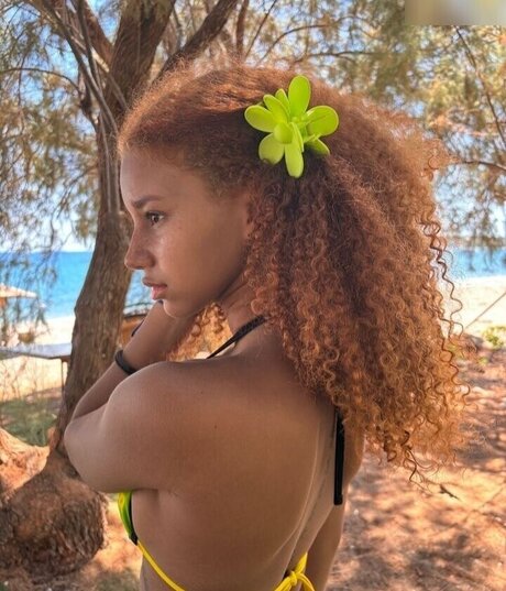 Chevelly adult actress archive