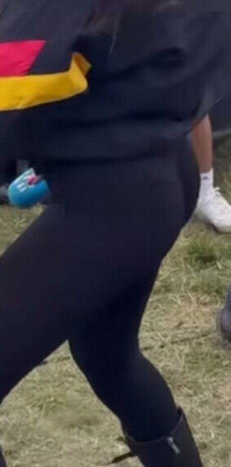 Emily Furz star erotic picture