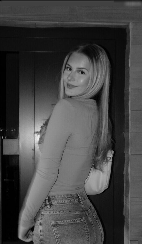 Luisa mnck perfect model pic