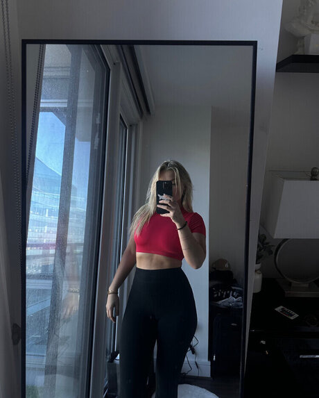 Katerina Carney sexy star galleries