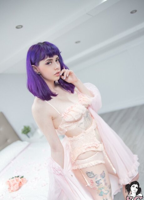 Harefuyuu model naked pic