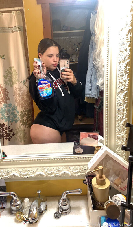 Kawaiikiwicosplay pornstar naked pictures