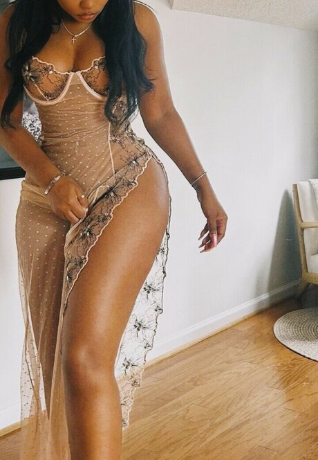 Trapezoidmouth model erotic photos