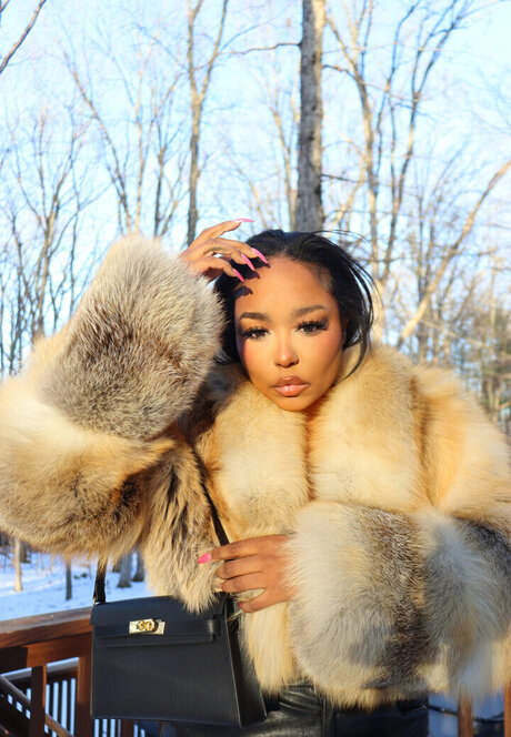 Trapezoidmouth model adult img