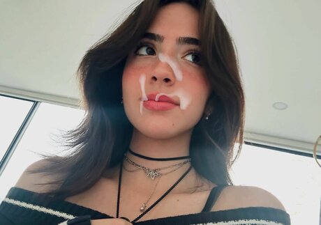 Gabriela Bee adult model galleries