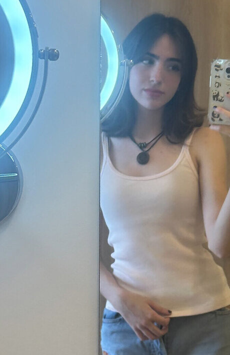 Gabriela Bee star porn pictures