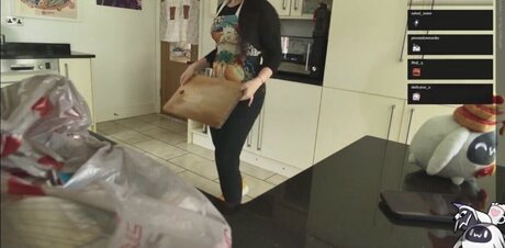 Dya Rikku star nude pic